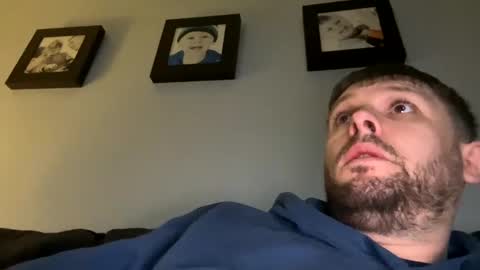 Snapshot of skuzzy25 chatting on February 28, 7:26 am skuzzy25 online show from February 28, 7:26 am