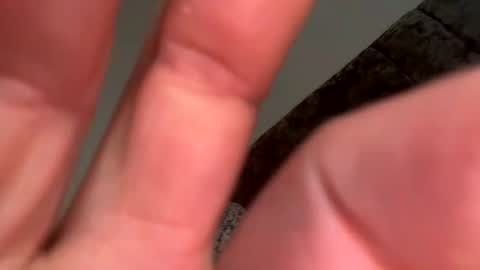 Snapshot of skuzzy25 chatting on March 1, 7:41 am skuzzy25 online show from March 1, 7:41 am