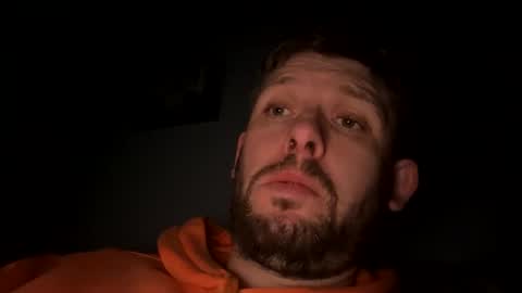 Snapshot of skuzzy25 chatting on March 8, 4:56 am skuzzy25 online show from March 8, 4:56 am