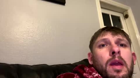 Snapshot of skuzzy25 chatting on March 9, 3:43 am skuzzy25 online show from March 9, 3:43 am