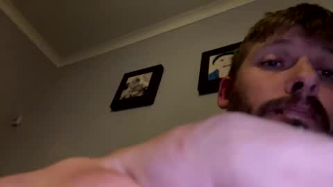 Snapshot of skuzzy25 chatting on October 13, 1:38 am skuzzy25 online show from October 13, 1:38 am