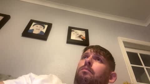 Snapshot of skuzzy25 chatting on November 4, 1:05 am skuzzy25 online show from November 4, 1:05 am