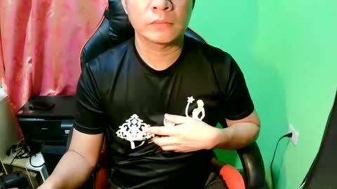 Snapshot of sky1441 chatting on October 1, 3:07 pm sky1441 online show from October 1, 3:07 pm