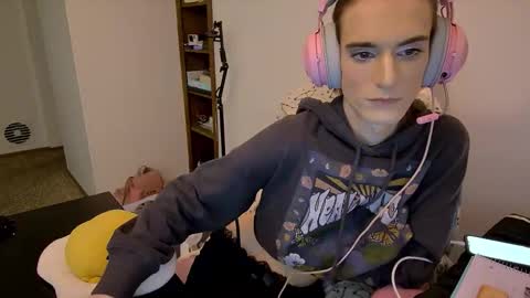 Gem online show from November 29, 6:33 pm