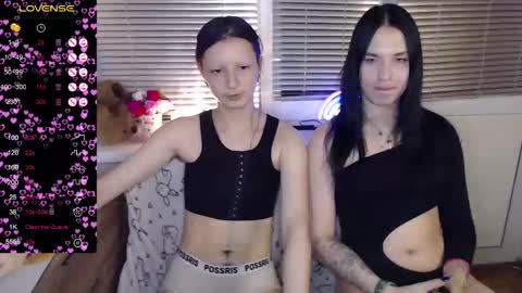 Snapshot of sky9669 chatting on October 6, 3:42 pm Iska Im genderfluid theyheshenot use ht have reasons and Mia my t-gf sheher online show from October 6, 3:42 pm