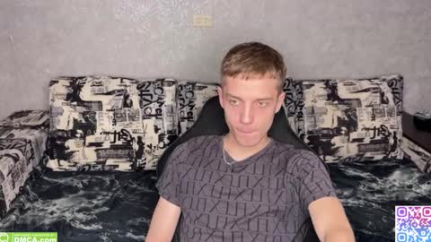 Snapshot of sky_hunter chatting on September 28, 12:43 pm sky_hunter online show from September 28, 12:43 pm