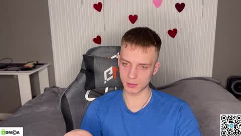 sky_hunter online show from March 18, 6:55 pm