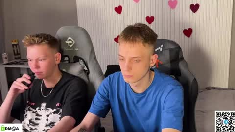 sky_hunter online show from March 22, 3:48 pm