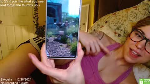 Snapshot of skybella_ chatting on December 28, 4:20 pm Skylar online show from December 28, 4:20 pm