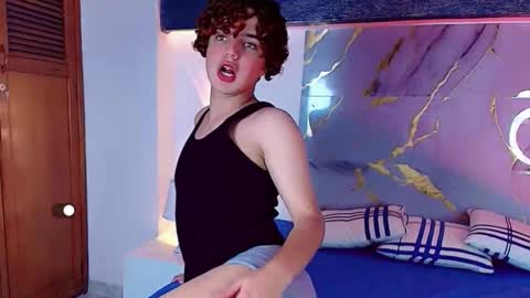 Angel online show from November 12, 8:30 pm