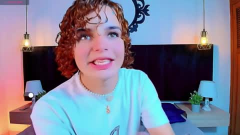 Snapshot of skyee_angel chatting on April 28, 7:41 pm Angel online show from April 28, 7:41 pm