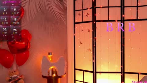 Snapshot of skyeyes__ chatting on February 14, 11:31 am Ann online show from February 14, 11:31 am