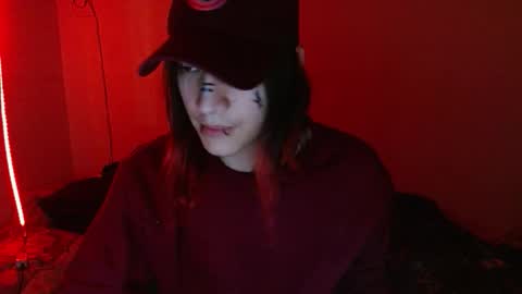 Snapshot of skykar chatting on December 3, 5:48 am reep online show from December 3, 5:48 am