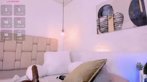    online show from January 25, 3:09 pm