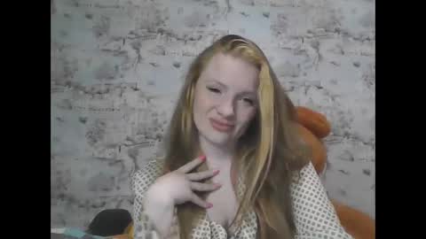 Skyler online show from September 21, 7:04 pm