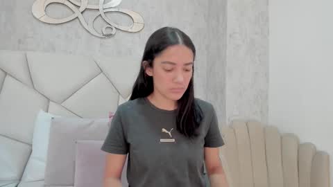 Skyler online show from November 24, 7:57 pm