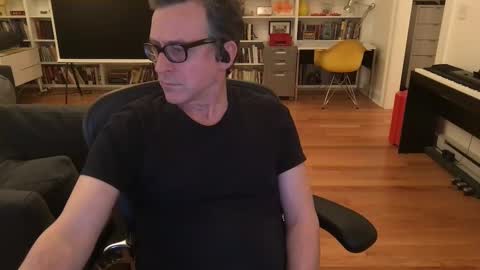 Snapshot of skyline3371 chatting on February 8, 7:15 am Skyline3371 online show from February 8, 7:15 am