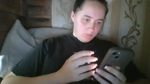 skyressie333 online show from October 5, 8:18 pm