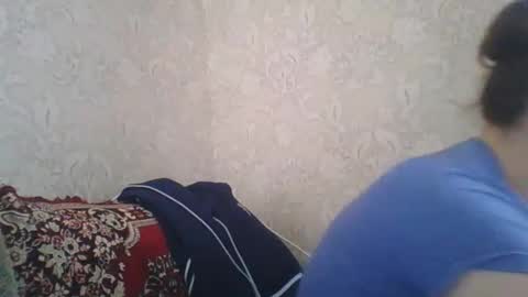 skyressie333 online show from November 16, 8:20 am