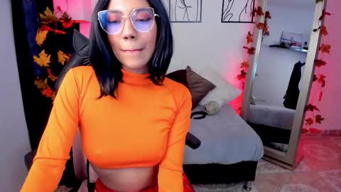 Snapshot of skyssoul chatting on October 31, 9:16 pm cielo online show from October 31, 9:16 pm