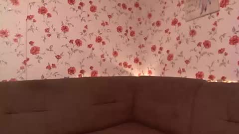 Snapshot of skysupernova chatting on December 21, 1:53 pm Sky online show from December 21, 1:53 pm