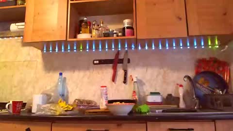 Snapshot of skysupernova chatting on January 30, 2:04 pm Sky online show from January 30, 2:04 pm