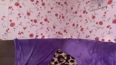 Snapshot of skysupernova chatting on February 1, 11:10 am Sky online show from February 1, 11:10 am