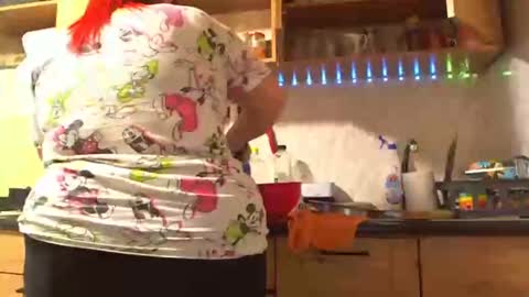 Snapshot of skysupernova chatting on February 22, 5:24 pm Sky online show from February 22, 5:24 pm