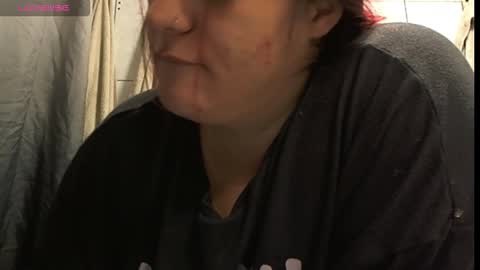 Snapshot of skysupernova chatting on October 1, 7:25 am Sky online show from October 1, 7:25 am