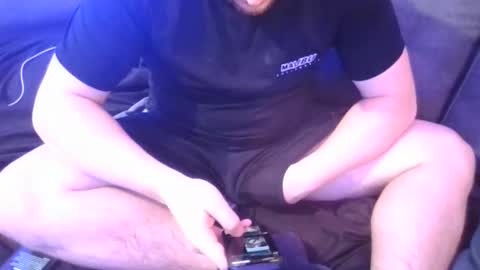 Snapshot of skyyjoox chatting on December 17, 12:05 am Joox Fun online show from December 17, 12:05 am