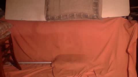 Snapshot of slaafje974092 chatting on December 17, 7:03 am slaafje974092 online show from December 17, 7:03 am