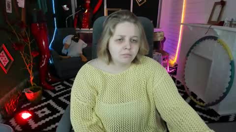 Snapshot of sladadeew chatting on January 2, 9:11 am Slada Deew online show from January 2, 9:11 am
