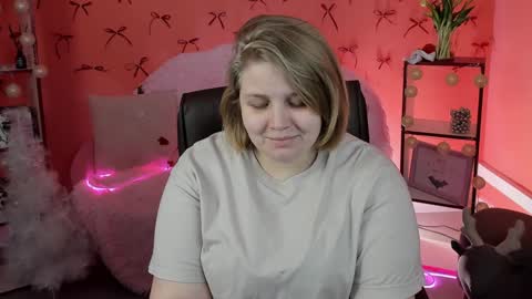 Snapshot of sladadeew chatting on January 4, 12:05 pm Slada Deew online show from January 4, 12:05 pm