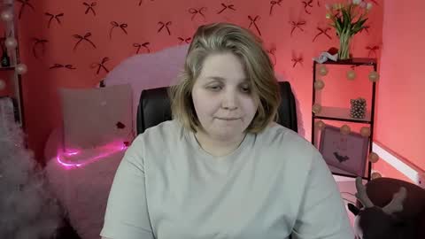 Snapshot of sladadeew chatting on January 4, 3:07 pm Slada Deew online show from January 4, 3:07 pm
