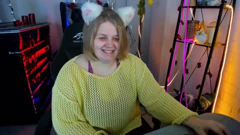 Snapshot of sladadeew chatting on January 6, 9:19 am Slada Deew online show from January 6, 9:19 am