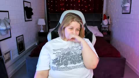Snapshot of sladadeew chatting on January 13, 12:13 pm Slada Deew online show from January 13, 12:13 pm