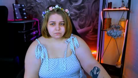 Snapshot of sladadeew chatting on January 26, 9:08 am Slada Deew online show from January 26, 9:08 am