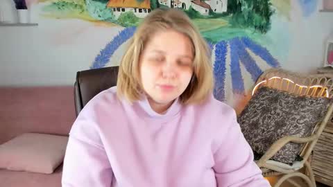 Snapshot of sladadeew chatting on February 12, 9:10 am Slada Deew online show from February 12, 9:10 am