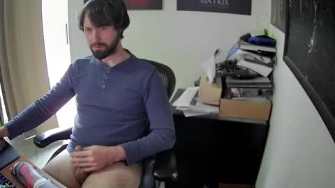 Snapshot of slave2pussy chatting on March 3, 12:04 am slave2pussy online show from March 3, 12:04 am