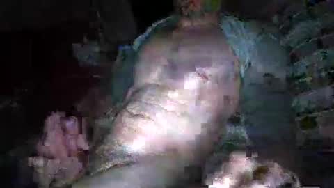 Snapshot of slideitin96 chatting on December 4, 6:12 am slideitin96 online show from December 4, 6:12 am