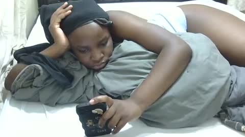 Snapshot of slim_joy chatting on February 24, 2:19 am slim_joy online show from February 24, 2:19 am