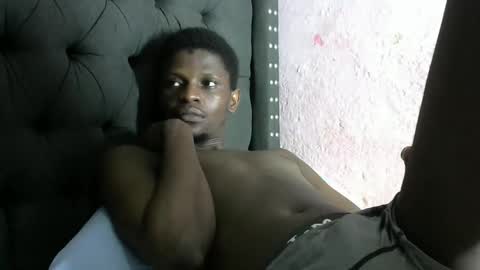 Snapshot of slim_long01 chatting on January 13, 12:45 pm slim long01 online show from January 13, 12:45 pm