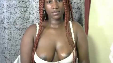 Snapshot of slimandthick1 chatting on October 20, 12:00 am slimandthick1 online show from October 20, 12:00 am