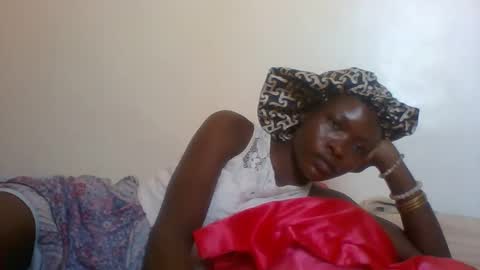 Snapshot of slimdiva chatting on October 17, 10:51 am slimdiva online show from October 17, 10:51 am