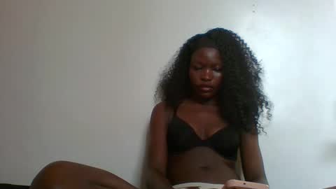 Snapshot of slimdiva chatting on October 25, 4:31 am slimdiva online show from October 25, 4:31 am