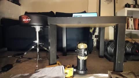 Snapshot of slimguerrilla chatting on November 3, 1:40 am Slimguerrilla online show from November 3, 1:40 am