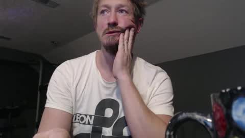 Snapshot of slimjp chatting on December 23, 1:13 pm slimjp online show from December 23, 1:13 pm