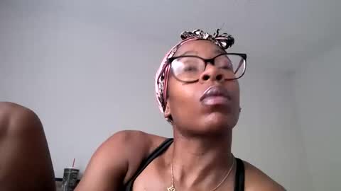 slimmmgooodiexoxo online show from September 24, 12:19 pm