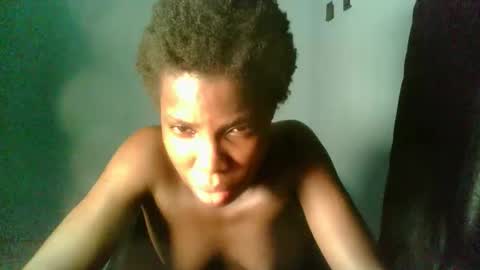 Snapshot of slimzyxdoll chatting on September 10, 9:26 pm slimzyxdoll online show from September 10, 9:26 pm