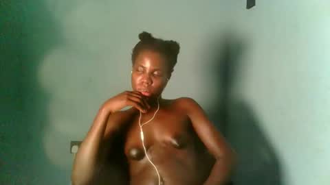 Snapshot of slimzyxdoll chatting on September 18, 1:18 am slimzyxdoll online show from September 18, 1:18 am